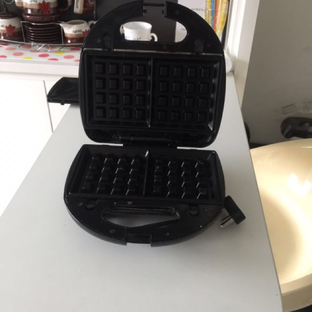 Morphy Richards Toaster, Grill and Waffle Maker 3 in 1, TV & Home