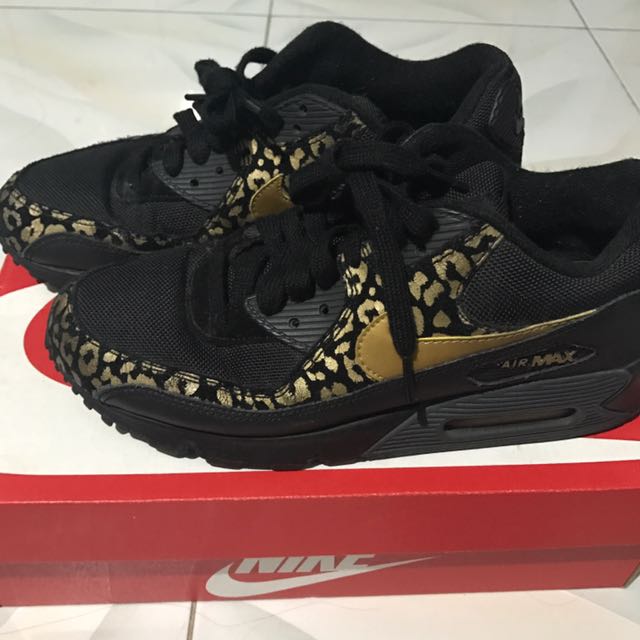 mens nike leopard print shoes
