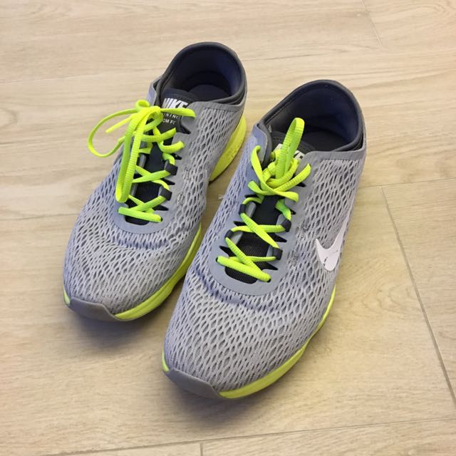 nike colourful trainers