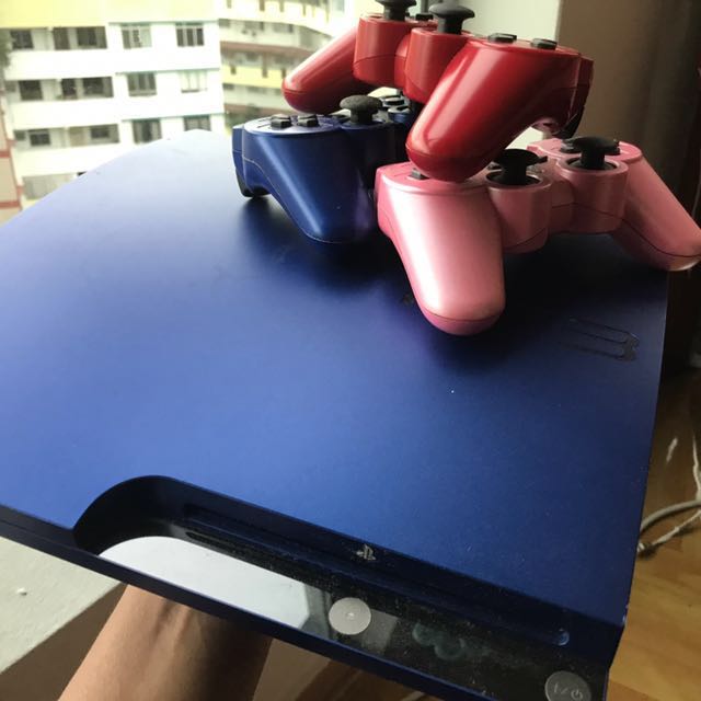 PS3 Jailbreak with 3 controllers workin perfect (Blue limited Version