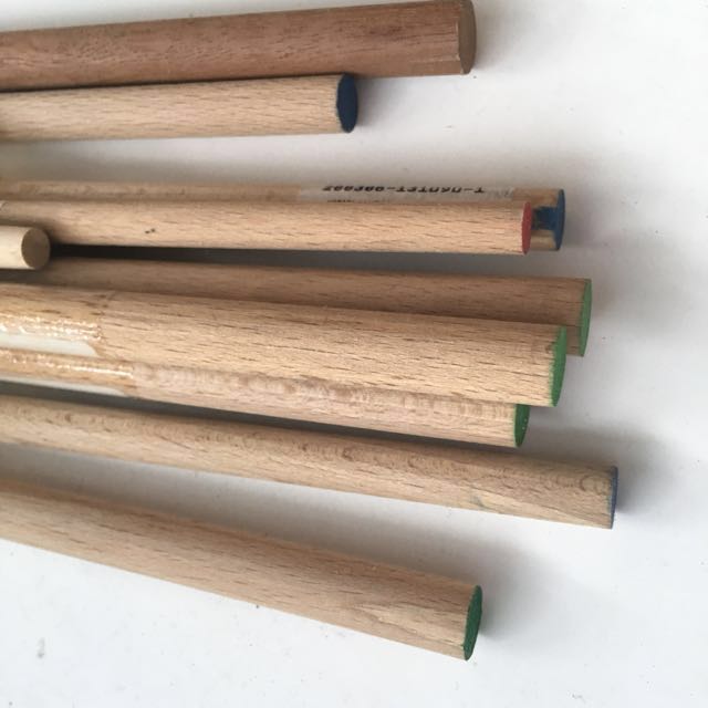 Set of 1m wooden dowels (assorted diameters), Hobbies & Toys