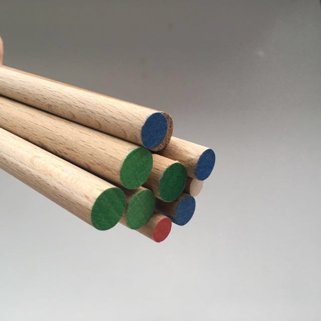 Set of 1m wooden dowels (assorted diameters), Hobbies & Toys