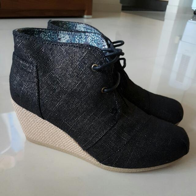 skechers high top boots