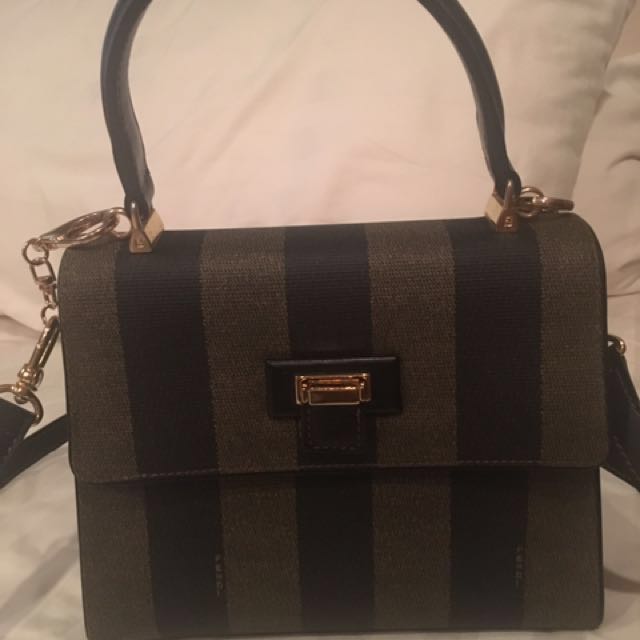 Vintage FENDI kelly bag style mini handbag in classic pecan stripes an –  eNdApPi ***where you can find your favorite designer  vintages..authentic, affordable, and lovable.