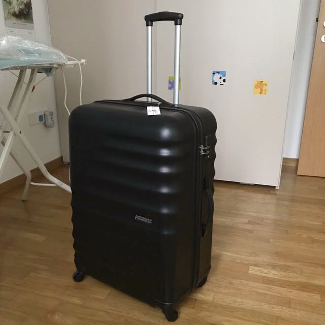 american tourister 77cm
