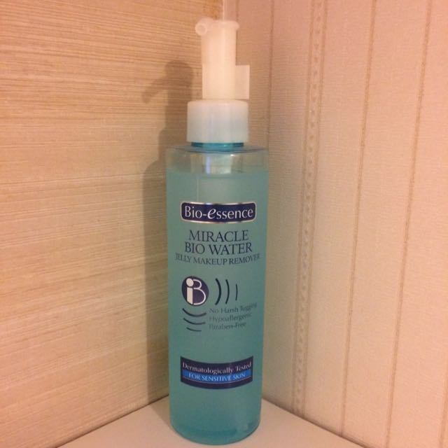 essence makeup remover