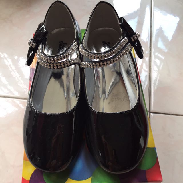 girls black formal shoes
