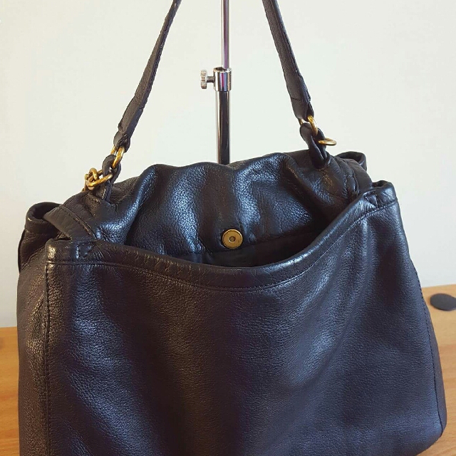 Le Saunda Leather Collection Bag, Women's Fashion, Bags & Wallets ...