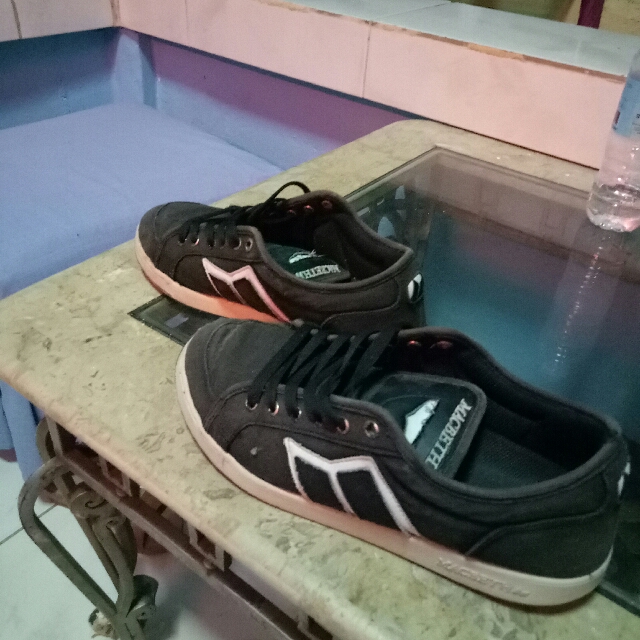 Macbeth Skate Shoes, Men's Fashion, Footwear, Casual Shoes on Carousell