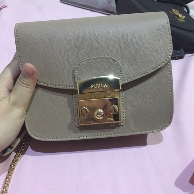 Harga furla top metropolis