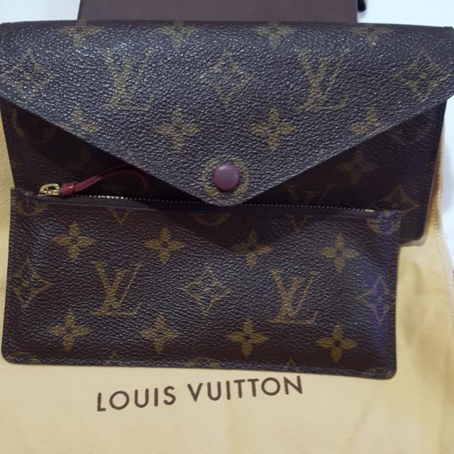 Louis Vuitton Zoe wallet, Luxury, Bags & Wallets on Carousell