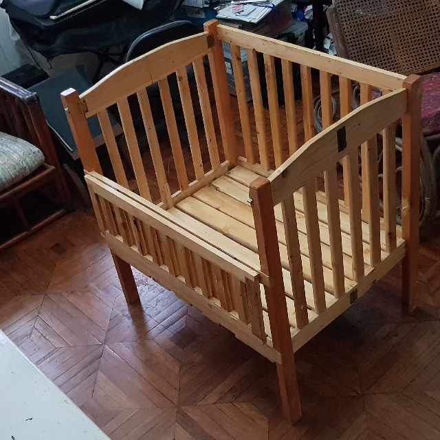 foldable wooden crib