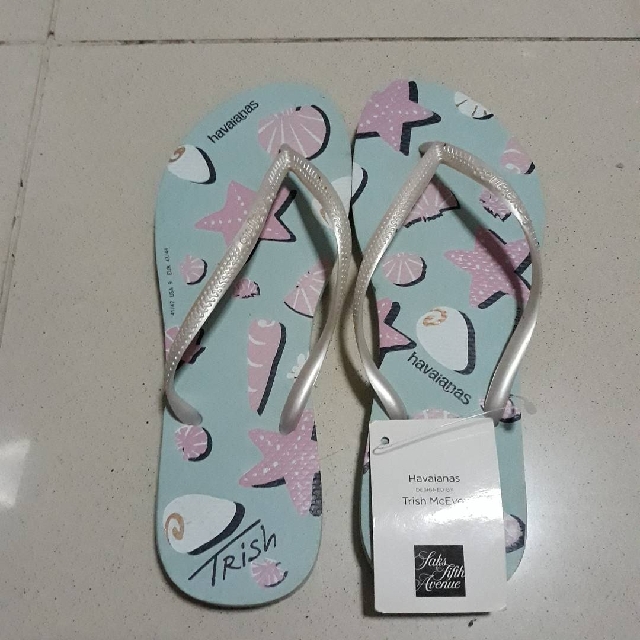 havaianas slip ons