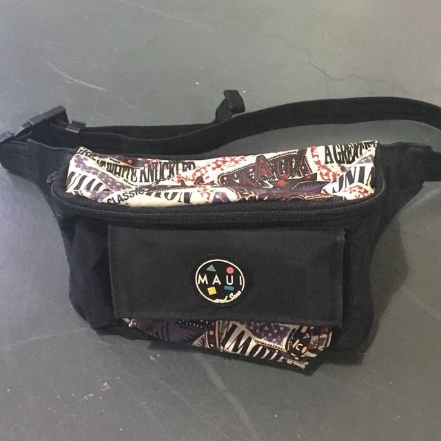 Maui and sons pouch bag