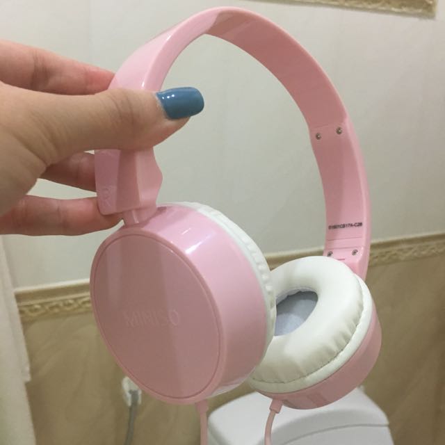 Miniso Soft Pink Headset Fesyen Wanita Aksesoris Di Carousell