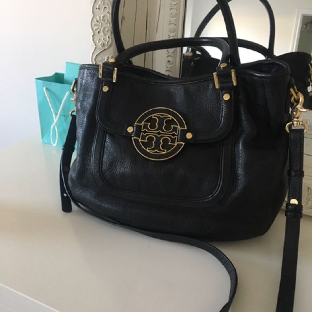 Tory burch amanda discount hobo