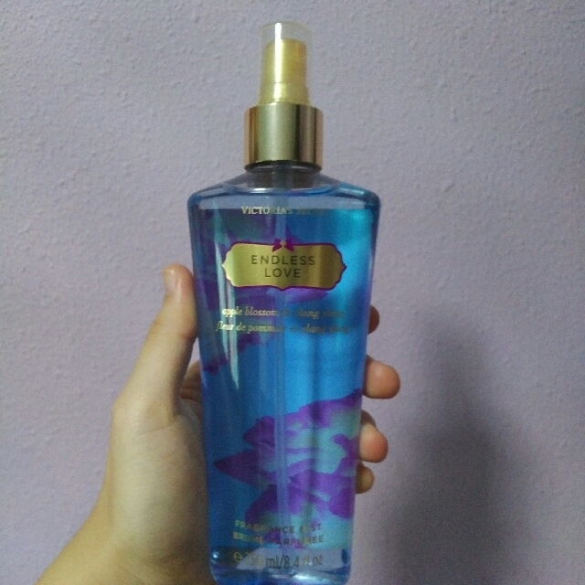 Victoria s Secret Body Mist in Apple blossom ylang ylang