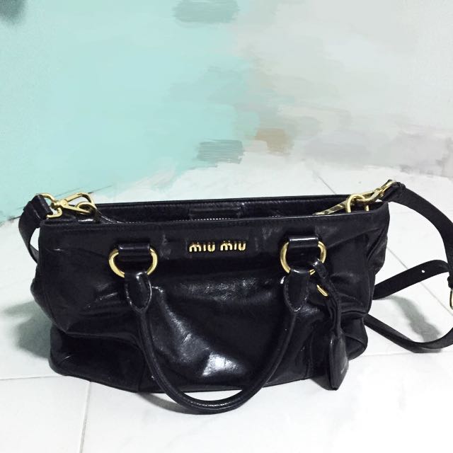 miu miu leather tote