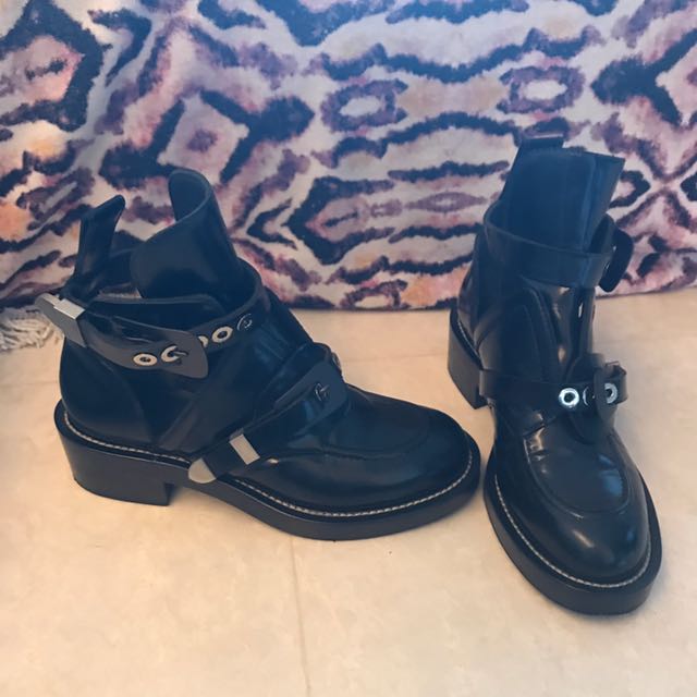 Cut out boots best sale balenciaga