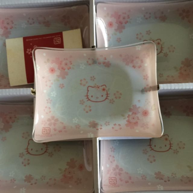 Hello Kitty Plates Limited Edition 1505285424 0b10f4bb 