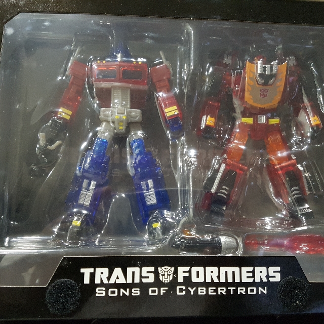 transformers (Category: Toy Figures) located in Singapore. Submitted by rebornn (Listing ID 127312525, Image 3). Description: .