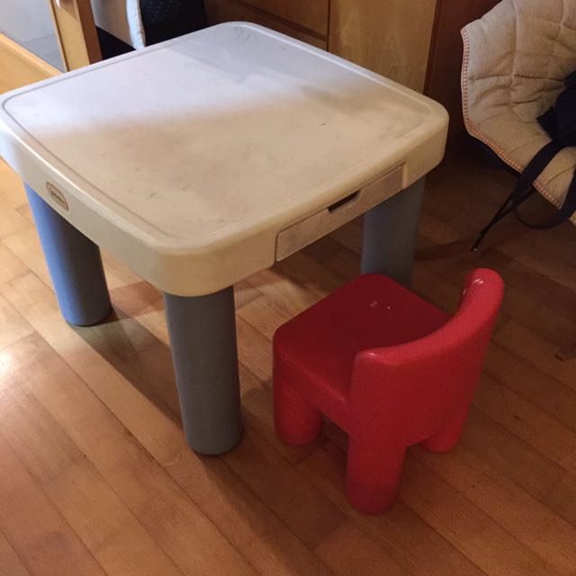 little tikes table with drawers