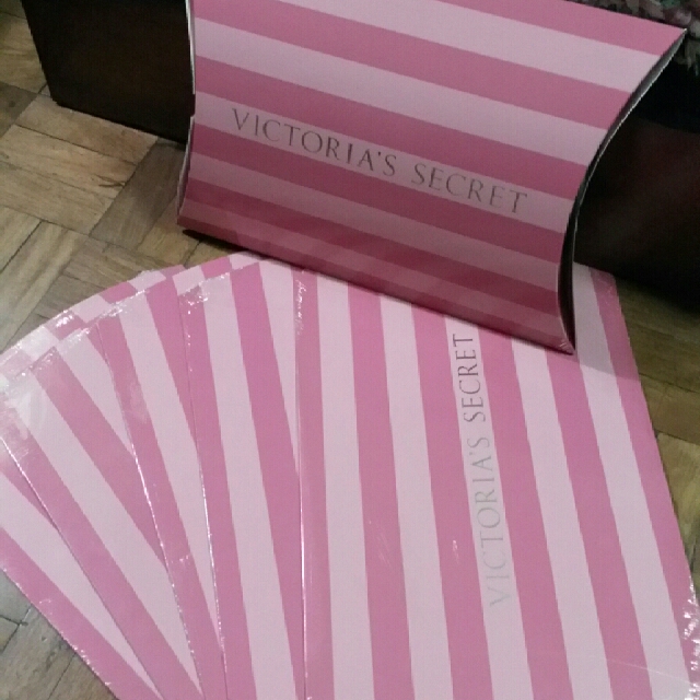 Victoria S Secret Gift Box Pillow Type Set Of 5 On Carousell