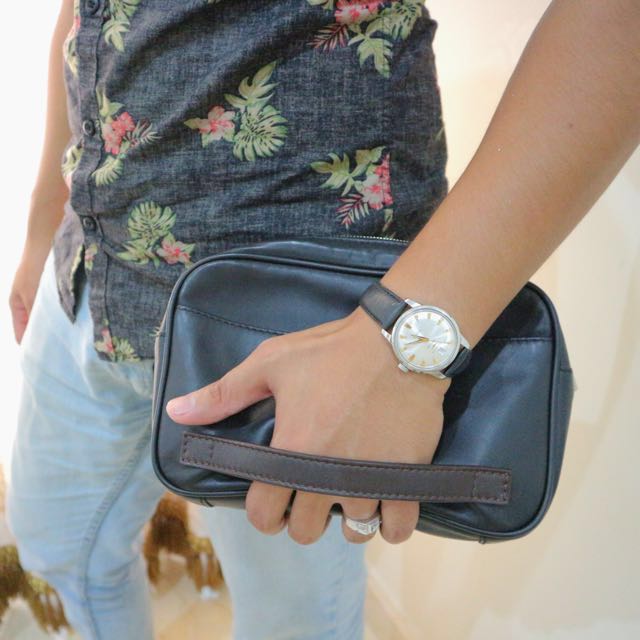 Bonia top clutch man