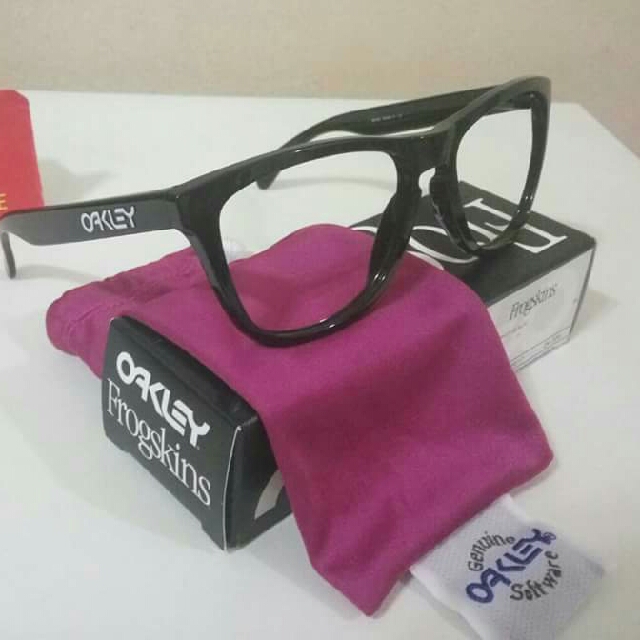 Bingkai oakley clearance