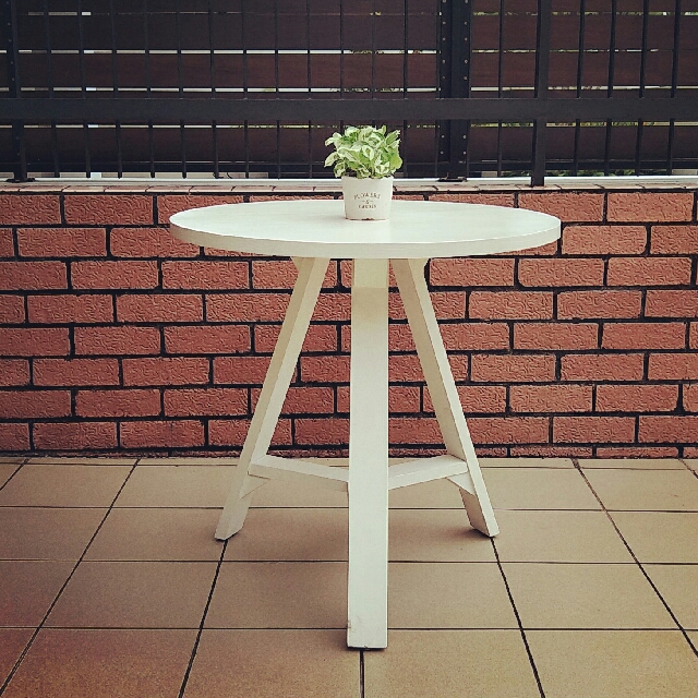 Round End Table Crate Barrel