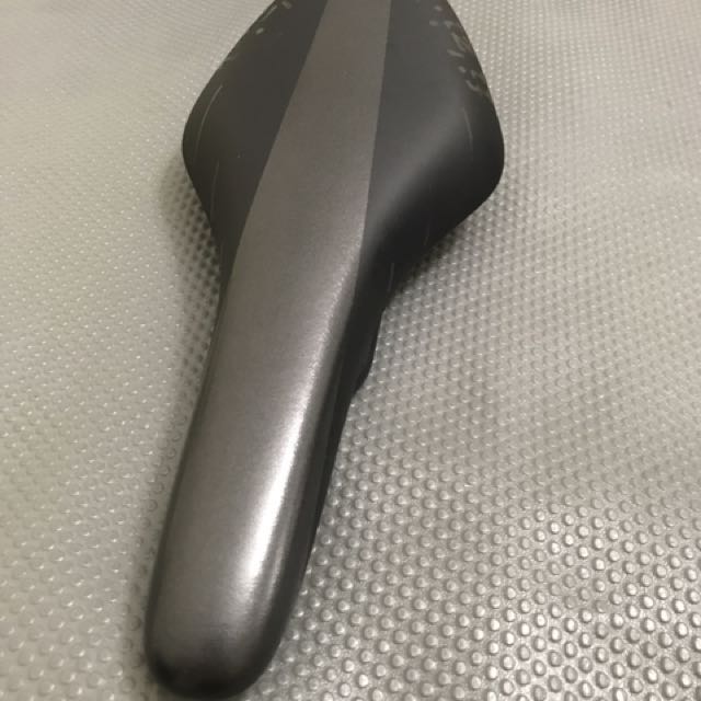fizik r7 saddle