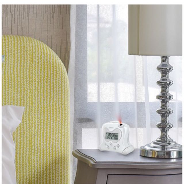 Oregon Scientific RM313PNFA New FLIP projection feature SelfSetting