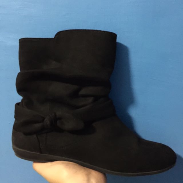 payless black ankle boots
