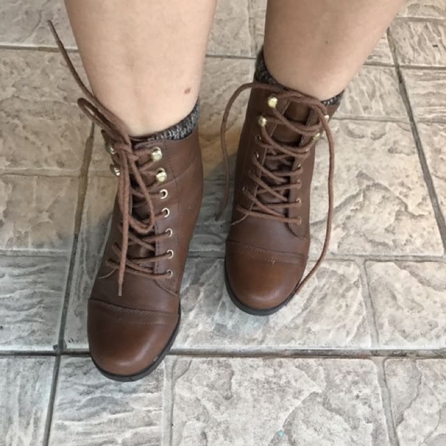 Brown boots for womens payless best sale