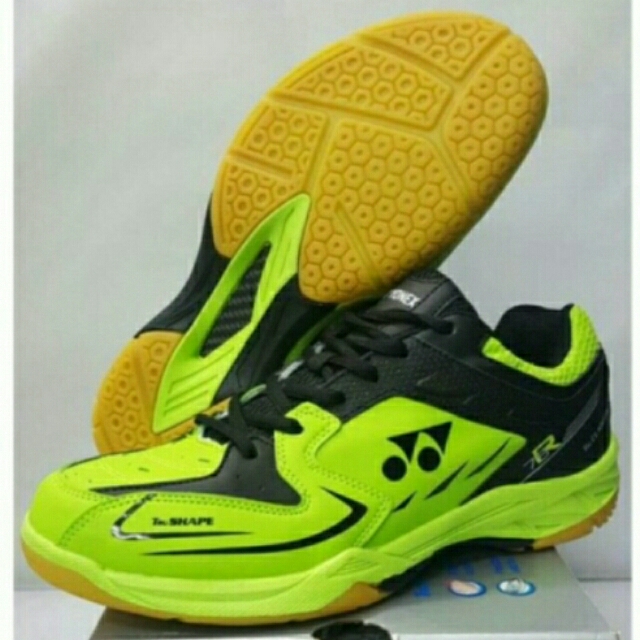 Sepatu Badminton Yonex Original Size 44 Olah Raga Perlengkapan Olahraga Lainnya Di Carousell