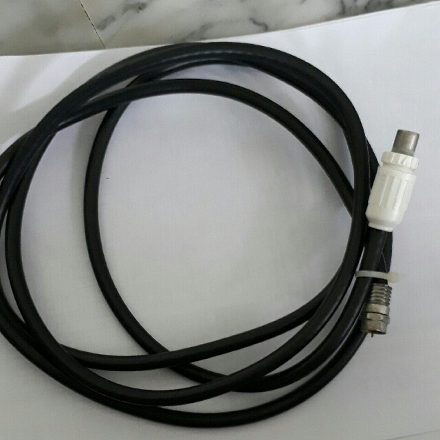 TV antenna cable (wall to TV), TV & Home Appliances, TV & Entertainment