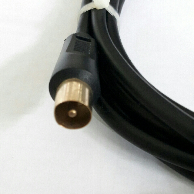 TV antenna cable wall to Tv 3 meter, TV & Home Appliances, TV