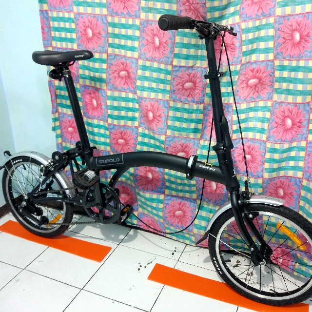 United Trifold Sepeda Lipat Hitam Brompton Lookalike Olah Raga