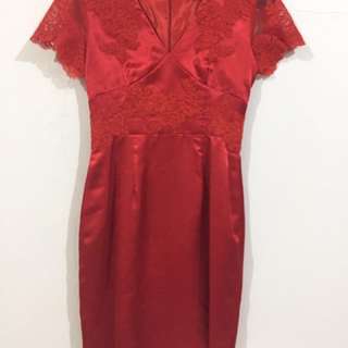 Dress Red satin Fit medium