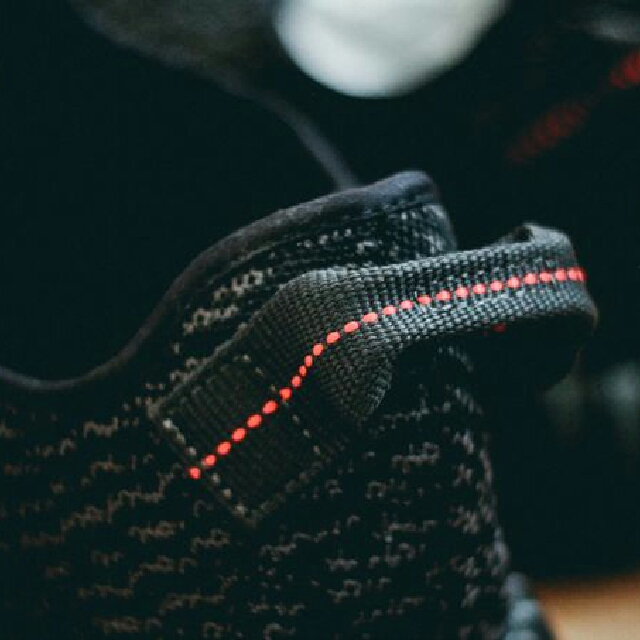 Yeezy pirate hotsell black harga