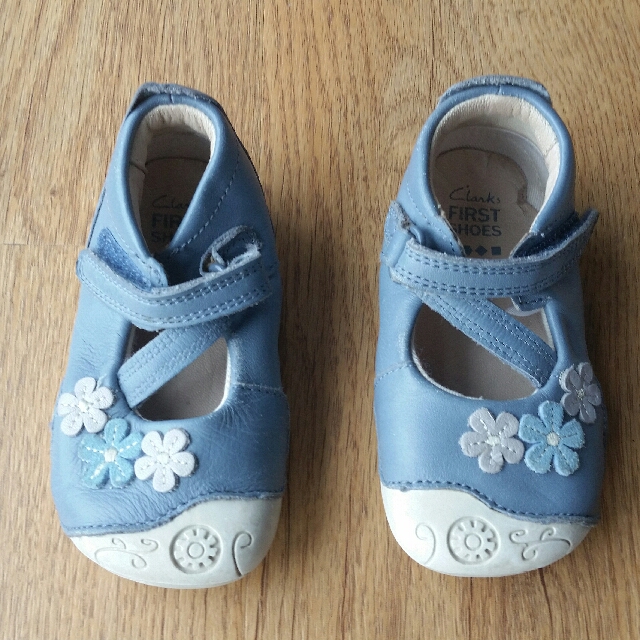 clarks girls shoes size 11