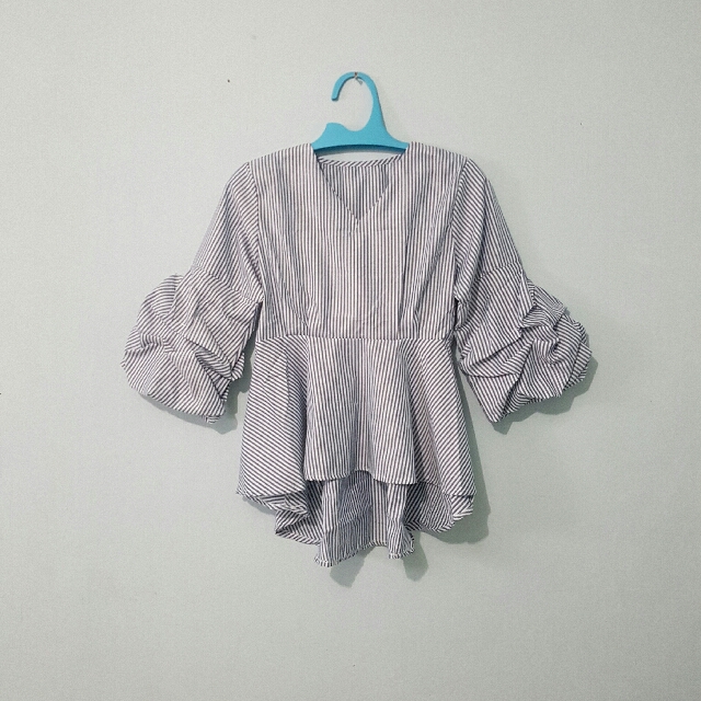 Blouse Motif Garis Garis Olshop Fashion Olshop Wanita On Carousell