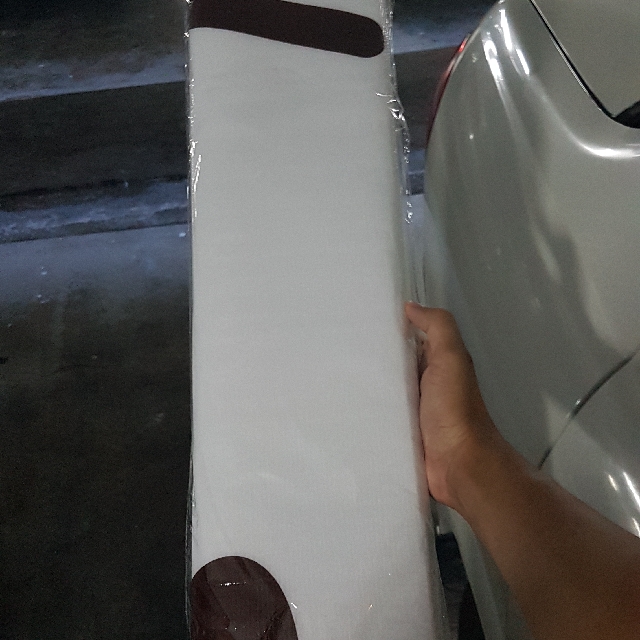 Daiso cat sunshade, Car Accessories on Carousell