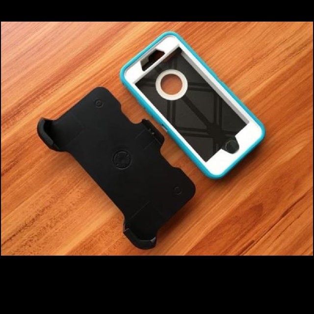 Defender case (Category: Other Mobile & Gadget Accessories) located in Singapore. Submitted by hulkkiim (Listing ID 127601694, Image 2). Description: Selling brand new rugged tough case for: - Samsung Galaxy s7 and s7 edge - Samsung s8 and s8 plus + - Samsung note 5 and 8 - IPhone 6/6s and 6/6s plus - IPhone 7 and 7 plus - iPhone 8 and 8 plus Case is packed in OP packaging. Limited stocks available. PM if interested:) NOT otterbox commuter symmet
