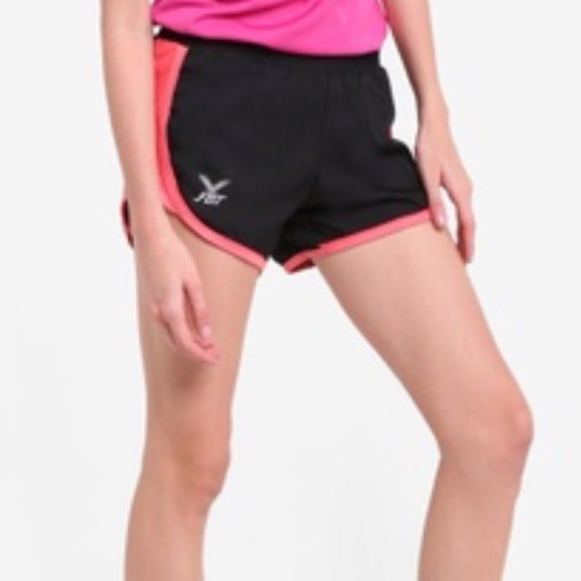 curve cut shorts