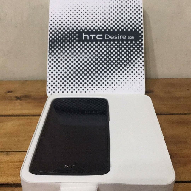 全新 htc手機 desire 828 d828g 灰色