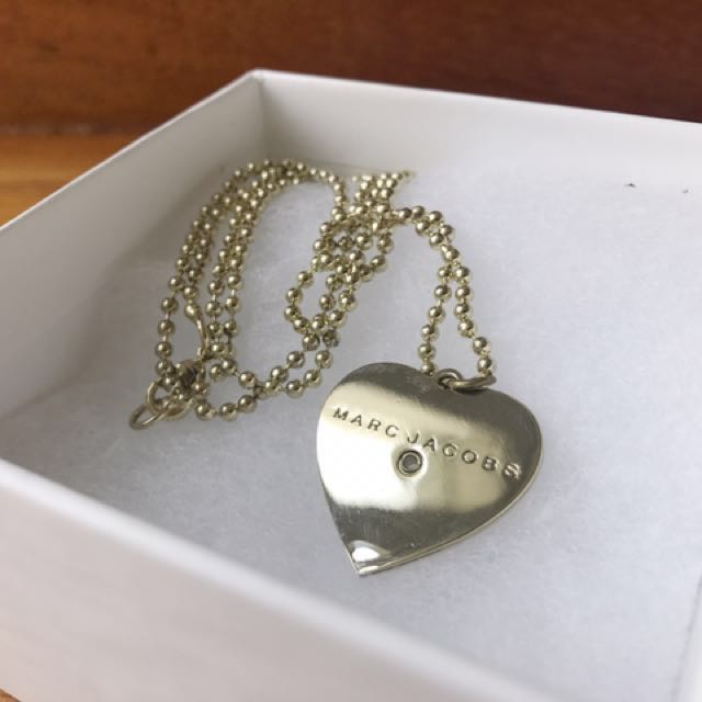 Marc jacobs i hotsell love you spinner necklace