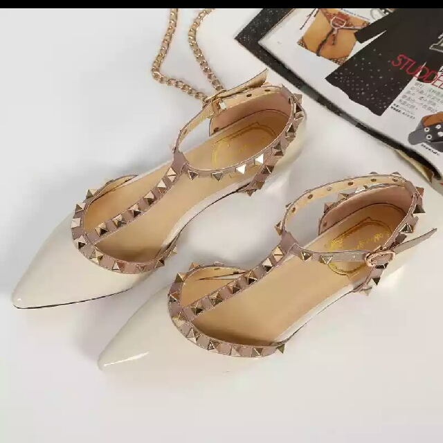 t bar pointed flats