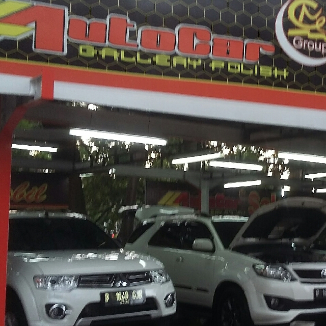 Salon Mobil Mall Taman Palem ,,Jasa Perawatan Kendaraan 