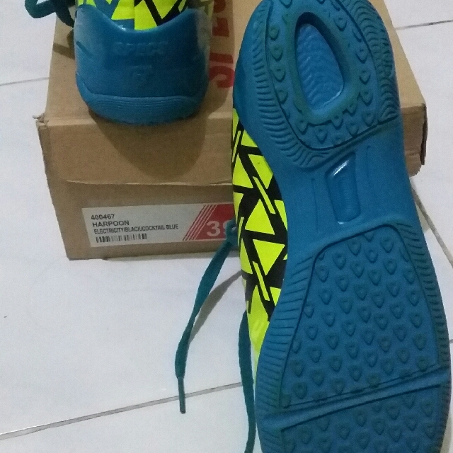 Sepatu Futsal Specs Original Barang Yang Dicari Di Carousell